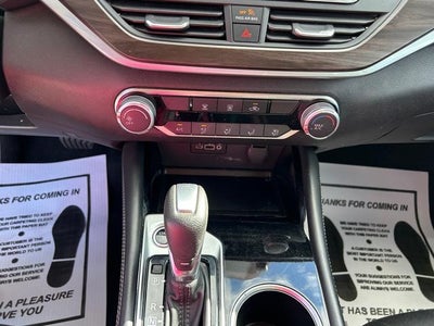 2023 Nissan Altima SV FWD