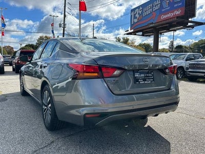 2023 Nissan Altima SV FWD