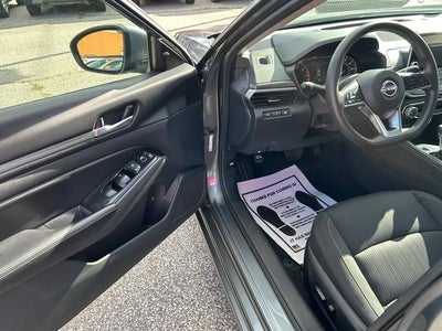 2023 Nissan Altima SV FWD