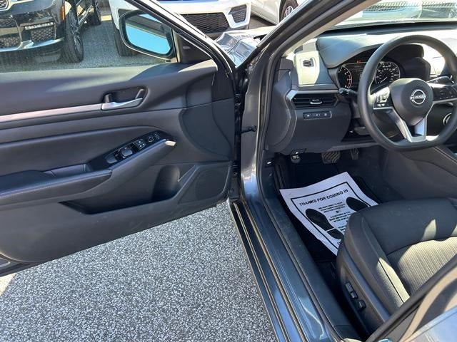 2023 Nissan Altima SV FWD