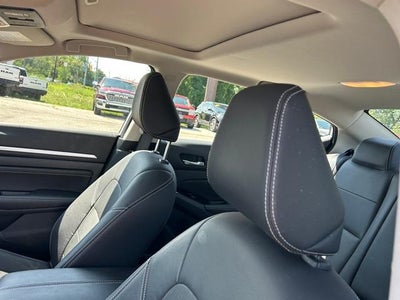 2022 Nissan Altima SL FWD