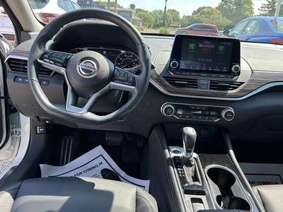 2022 Nissan Altima SL FWD