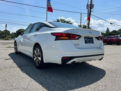 2022 Nissan Altima SL FWD