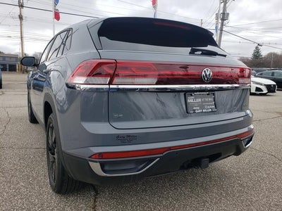 2024 Volkswagen Atlas Cross Sport 2.0T SE w/Technology
