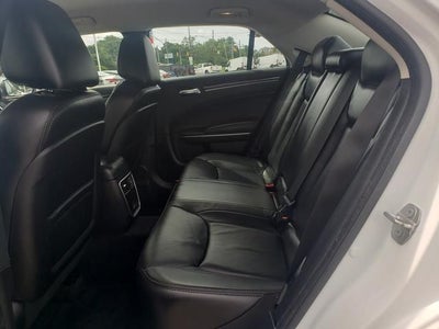 2016 Chrysler 300 Limited