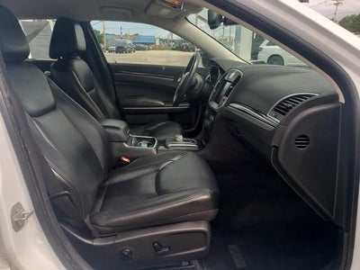 2016 Chrysler 300 Limited