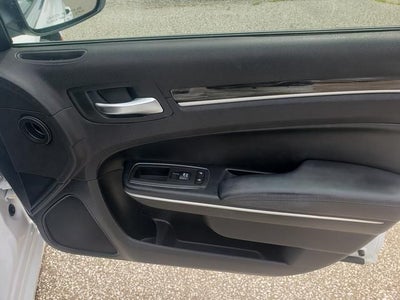 2016 Chrysler 300 Limited