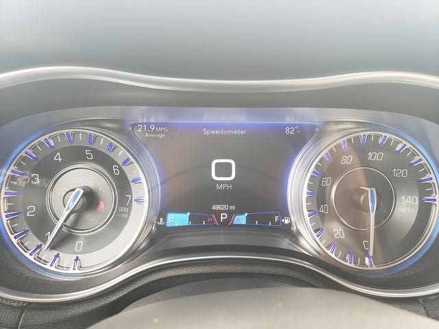 2016 Chrysler 300 Limited