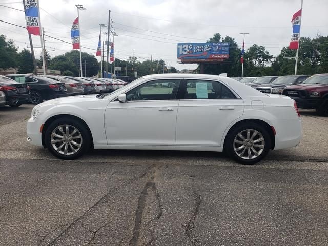 2016 Chrysler 300 Limited