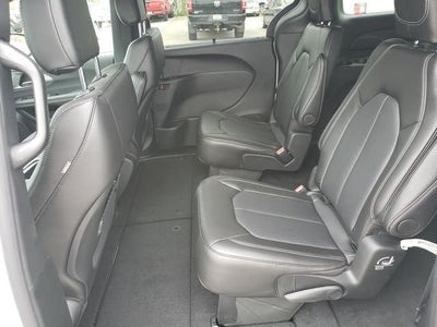 2027 Chrysler Pacifica PACIFICA SELECT
