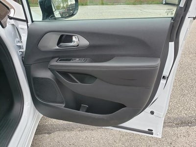 2027 Chrysler Pacifica PACIFICA SELECT