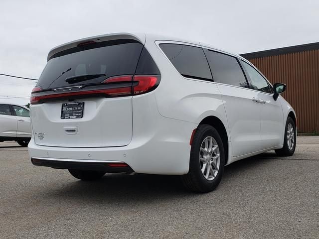2027 Chrysler Pacifica PACIFICA SELECT