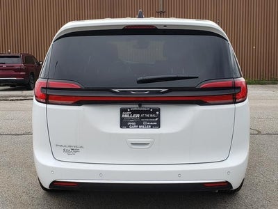 2027 Chrysler Pacifica PACIFICA SELECT