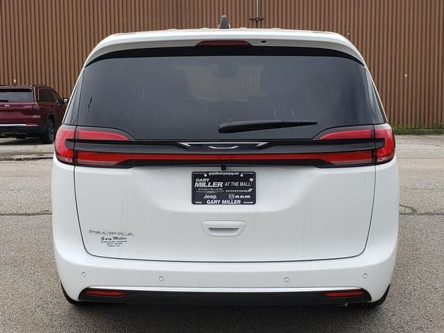 2027 Chrysler Pacifica PACIFICA SELECT