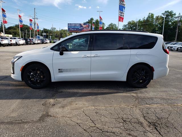 2027 Chrysler Pacifica PACIFICA SELECT