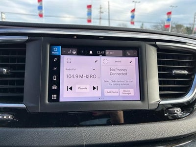 2022 Chrysler Voyager LX