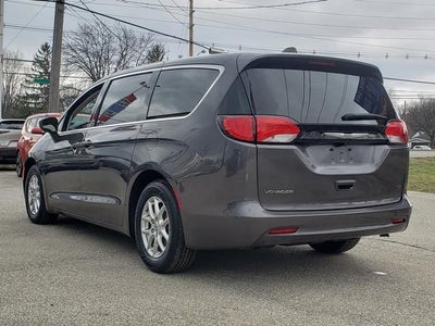 2023 Chrysler Voyager LX