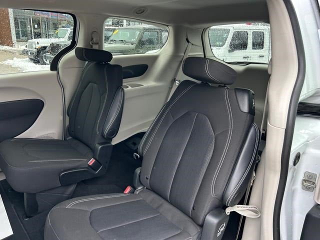 2024 Chrysler Voyager LX