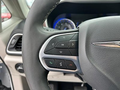 2024 Chrysler Voyager LX