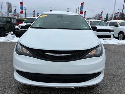 2024 Chrysler Voyager LX