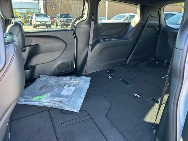 2026 Chrysler Voyager VOYAGER LX