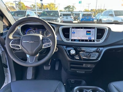 2026 Chrysler Voyager VOYAGER LX