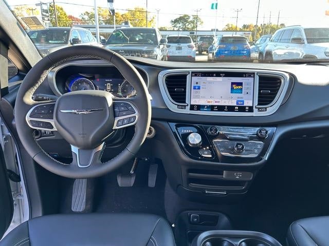 2026 Chrysler Voyager VOYAGER LX