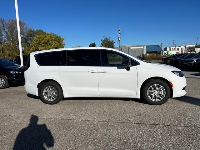 2026 Chrysler Voyager VOYAGER LX
