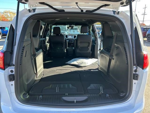 2026 Chrysler Voyager VOYAGER LX