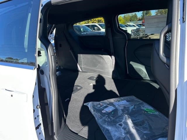 2026 Chrysler Voyager VOYAGER LX