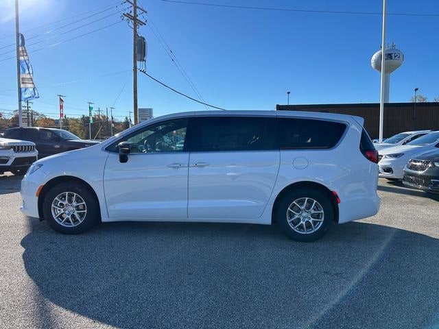 2026 Chrysler Voyager VOYAGER LX
