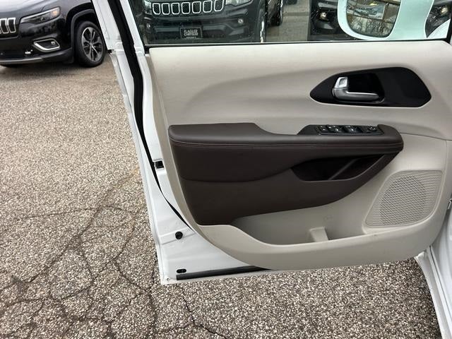 2020 Chrysler Pacifica Touring