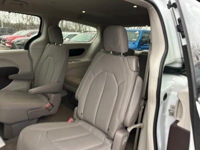 2020 Chrysler Pacifica Touring