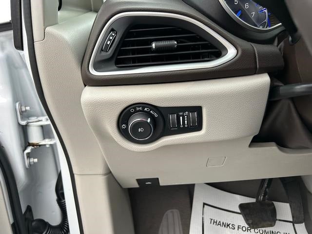 2020 Chrysler Pacifica Touring