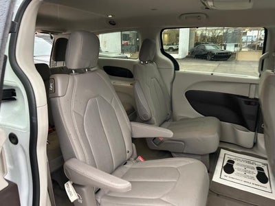 2020 Chrysler Pacifica Touring