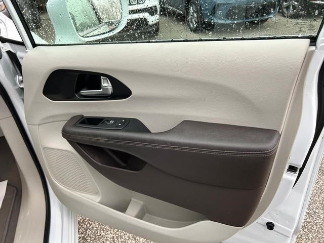 2020 Chrysler Pacifica Touring