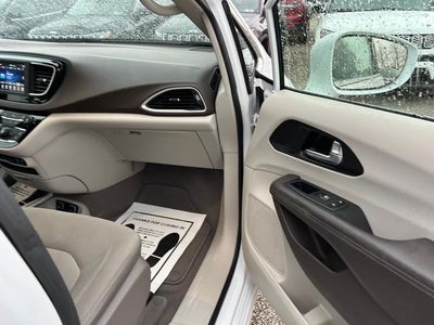 2020 Chrysler Pacifica Touring