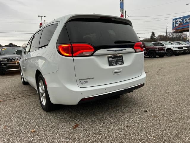 2020 Chrysler Pacifica Touring