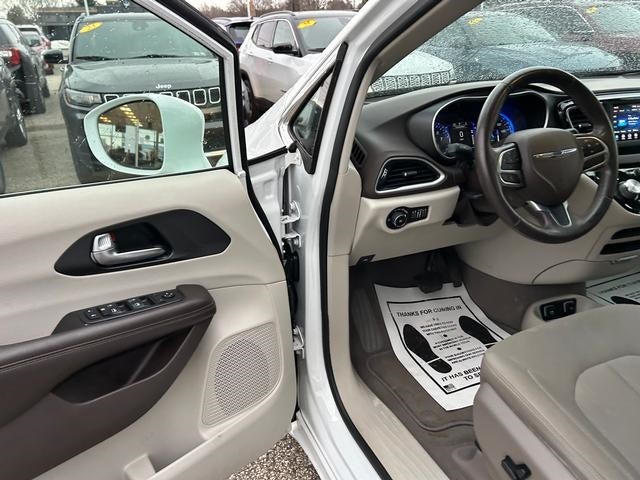 2020 Chrysler Pacifica Touring