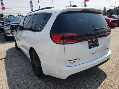2024 Chrysler Pacifica Limited