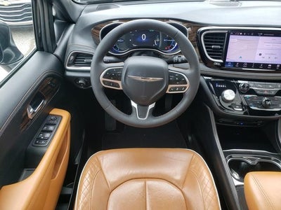 2022 Chrysler Pacifica Hybrid Pinnacle