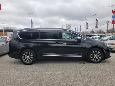 2022 Chrysler Pacifica Hybrid Pinnacle