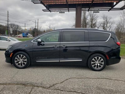 2022 Chrysler Pacifica Hybrid Pinnacle