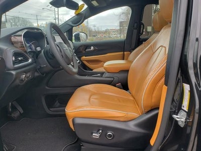 2022 Chrysler Pacifica Hybrid Pinnacle
