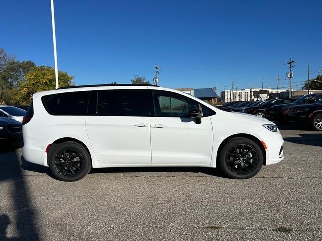 2026 Chrysler Pacifica PACIFICA SELECT AWD