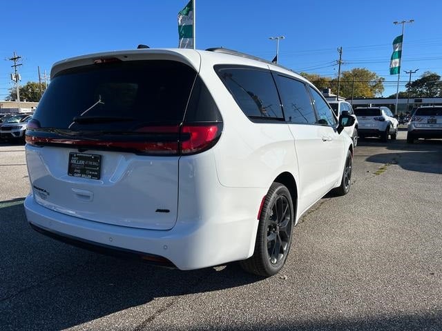 2026 Chrysler Pacifica PACIFICA SELECT AWD