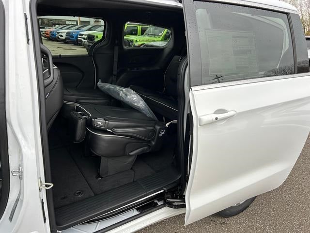 2026 Chrysler Pacifica PACIFICA LIMITED AWD