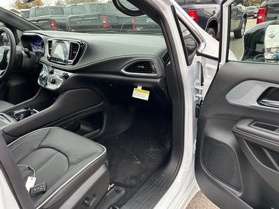 2026 Chrysler Pacifica PACIFICA LIMITED AWD