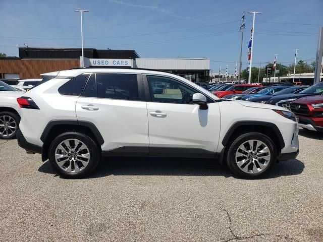 2025 Toyota RAV4 XLE Premium