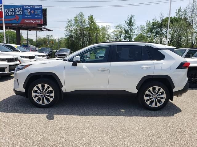 2025 Toyota RAV4 XLE Premium